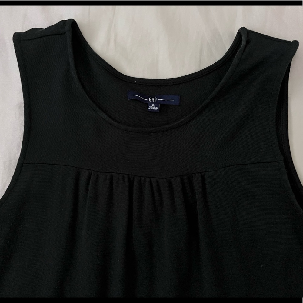 Gap sleeveless tunic top